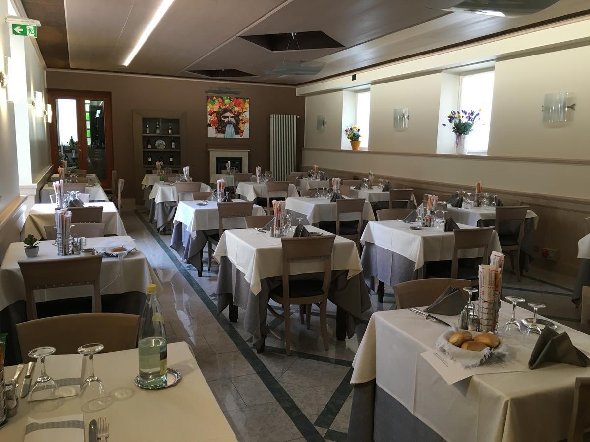 Hotel Centrale San Pellegrino Terme Dış mekan fotoğraf