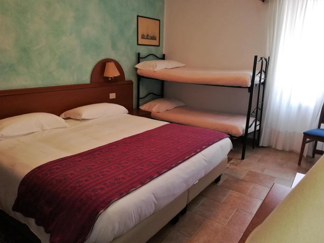 Hotel Centrale San Pellegrino Terme Dış mekan fotoğraf